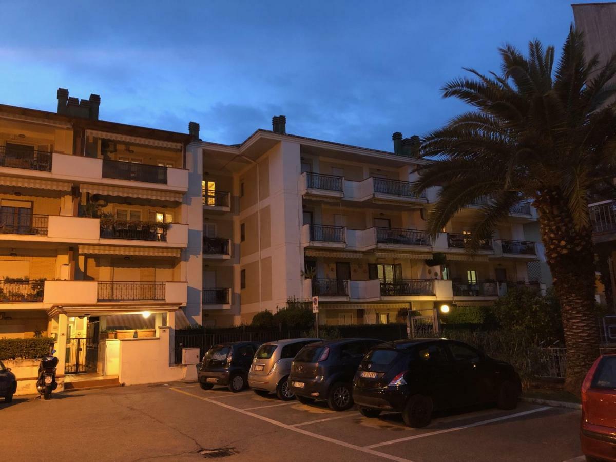 Casavacanze Estate 2 San Benedetto del Tronto Exteriör bild